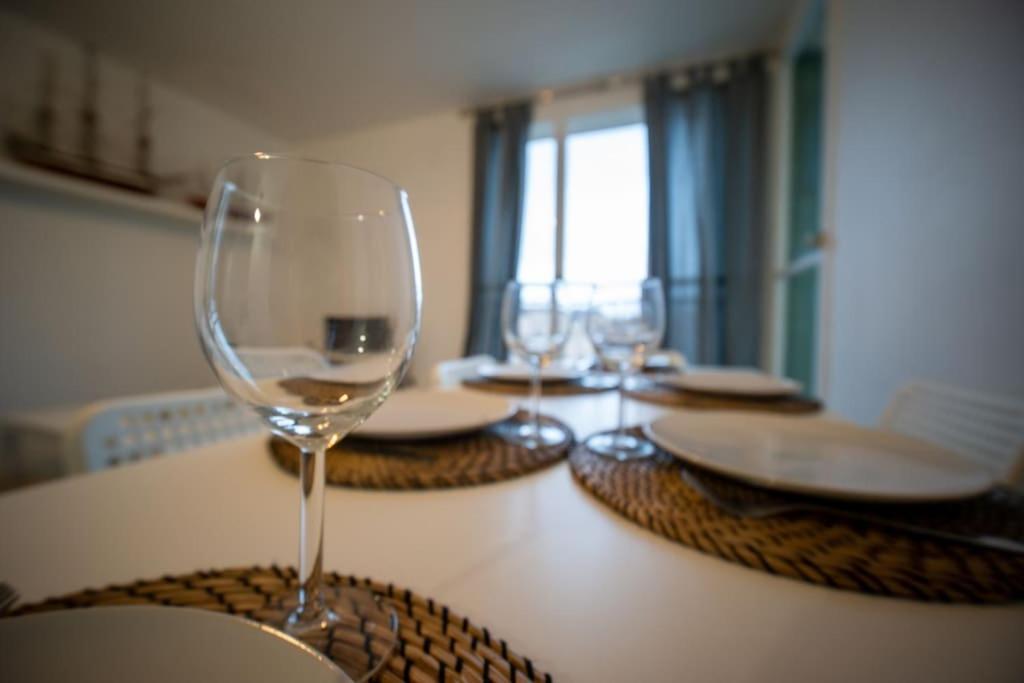 Fully Equipped Apartment Balcony Sleeps 7 Wifi Marsilia Exterior foto